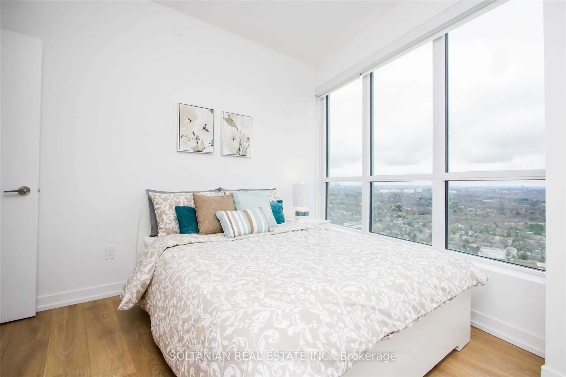 115 Mcmahon Drive, #3705