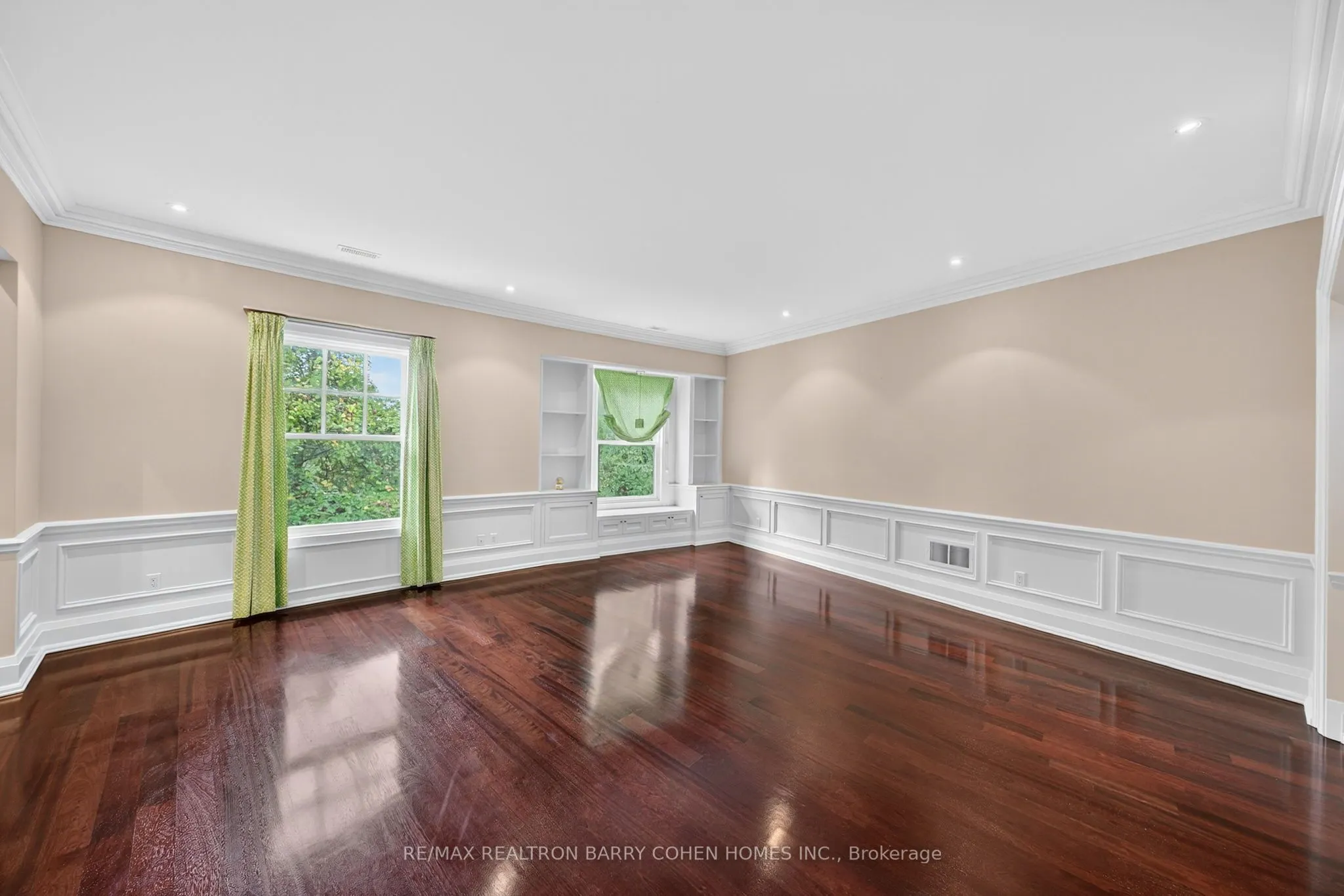 36 Old Yonge Street