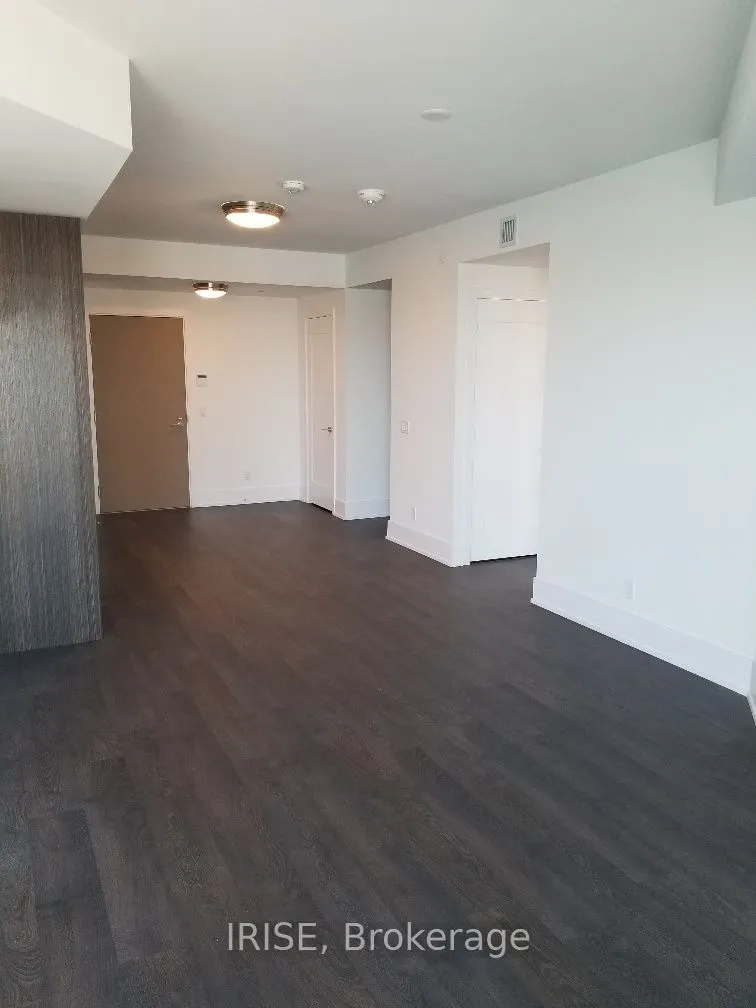 1 Edgewater Drive, #819