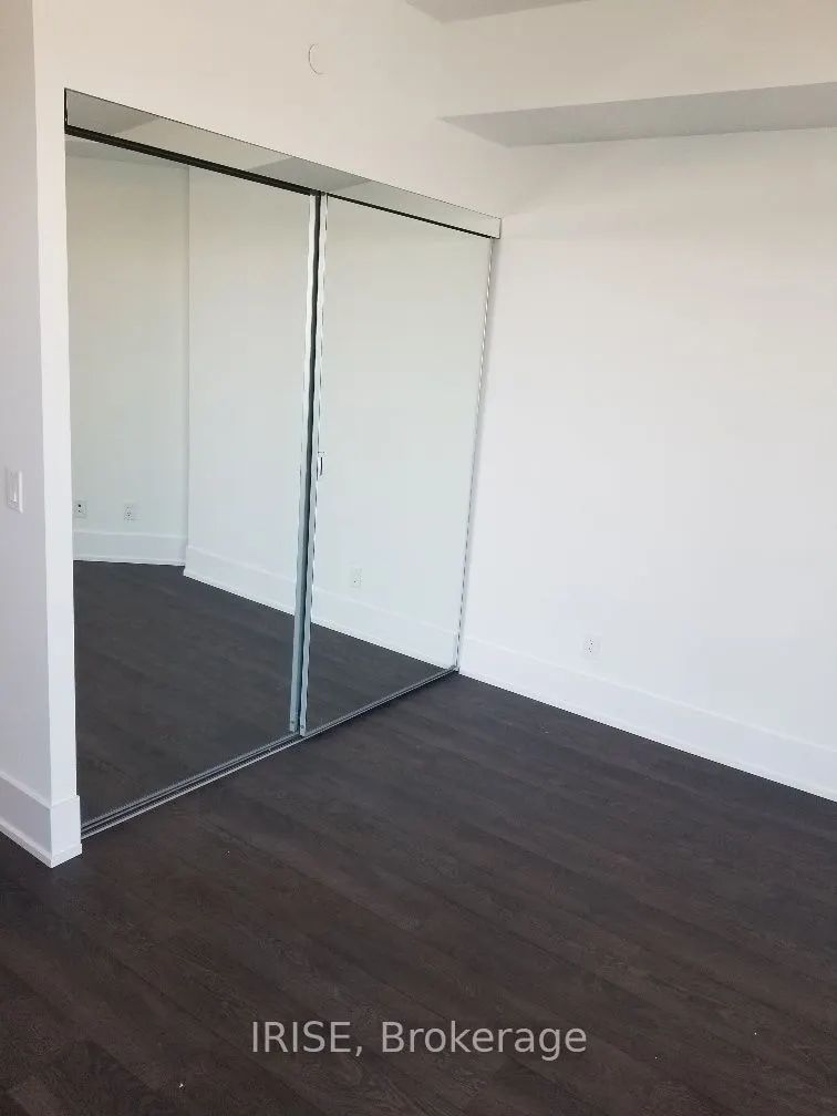 1 Edgewater Drive, #819