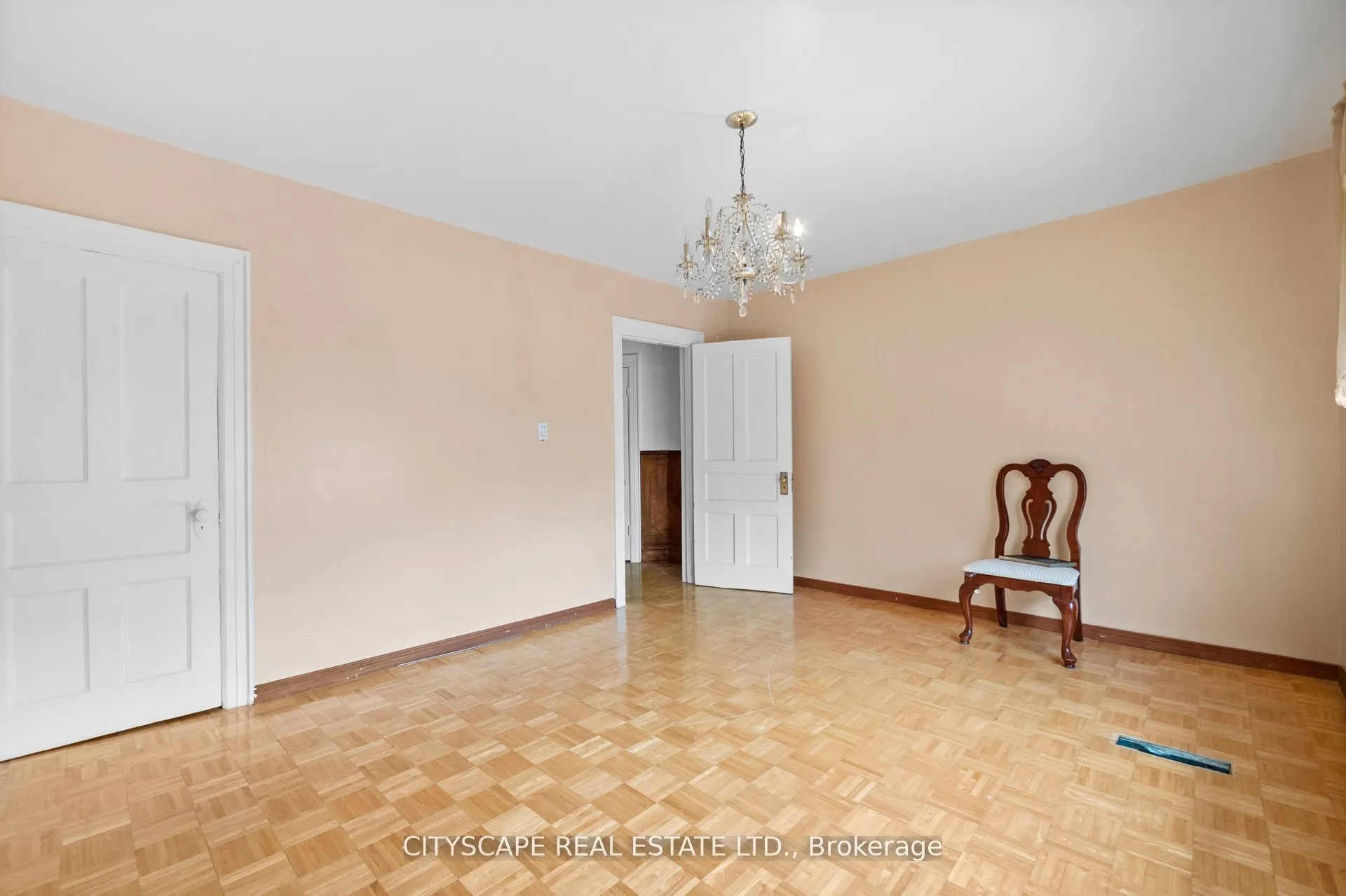 92 Bellwoods Avenue