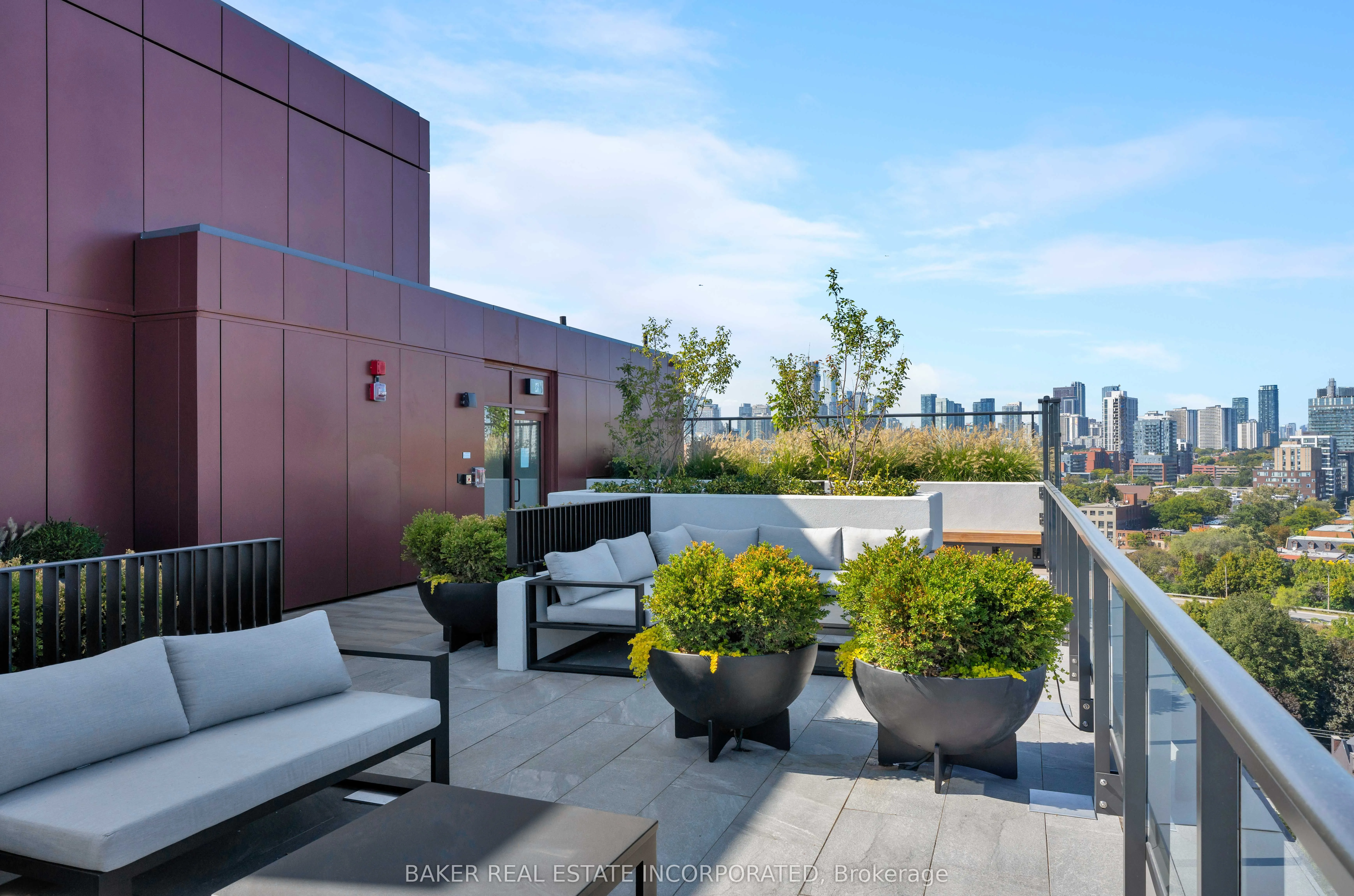 28 Eastern Avenue, #813
