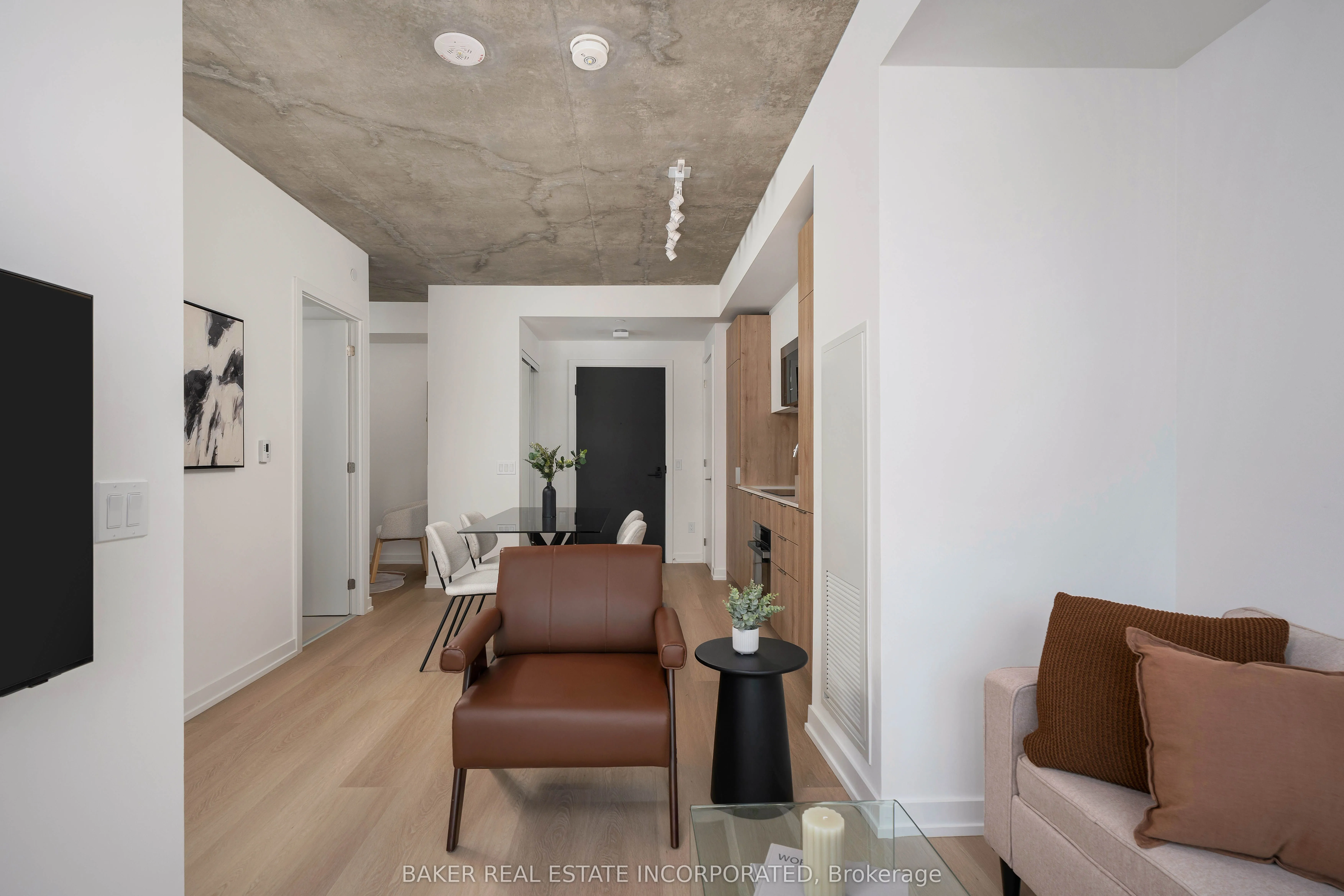 28 Eastern Avenue, #813