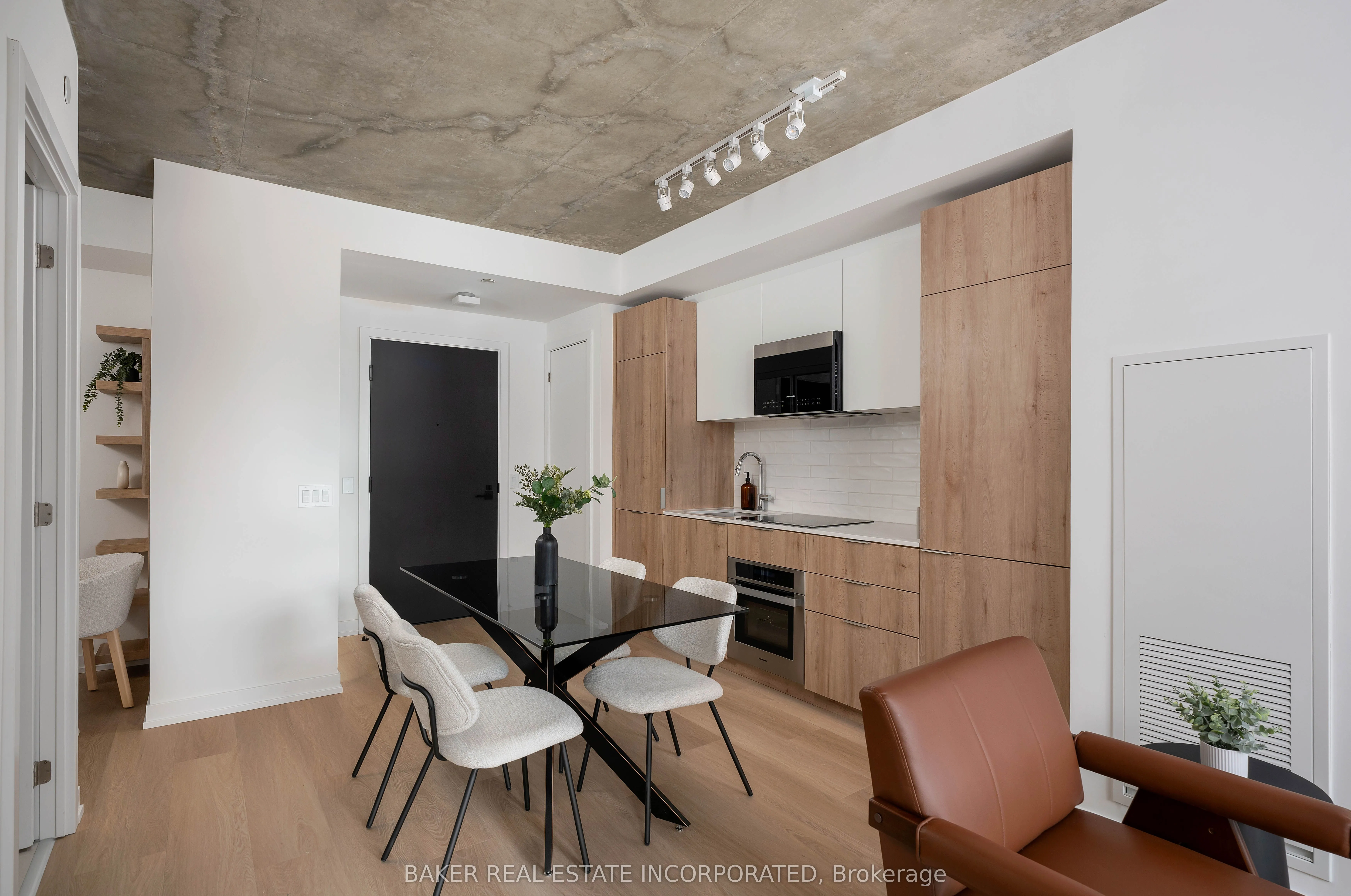 28 Eastern Avenue, #813