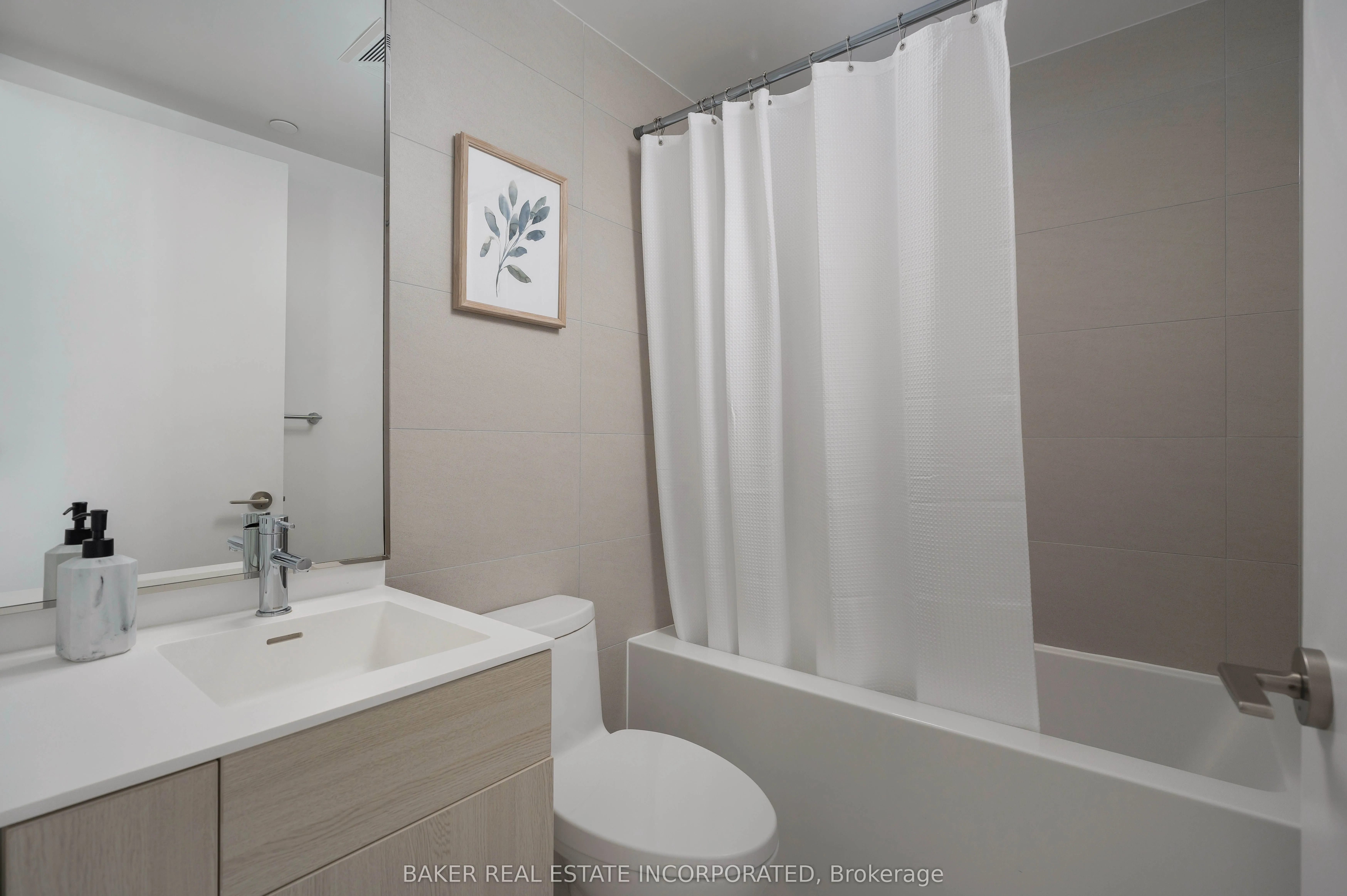 28 Eastern Avenue, #813