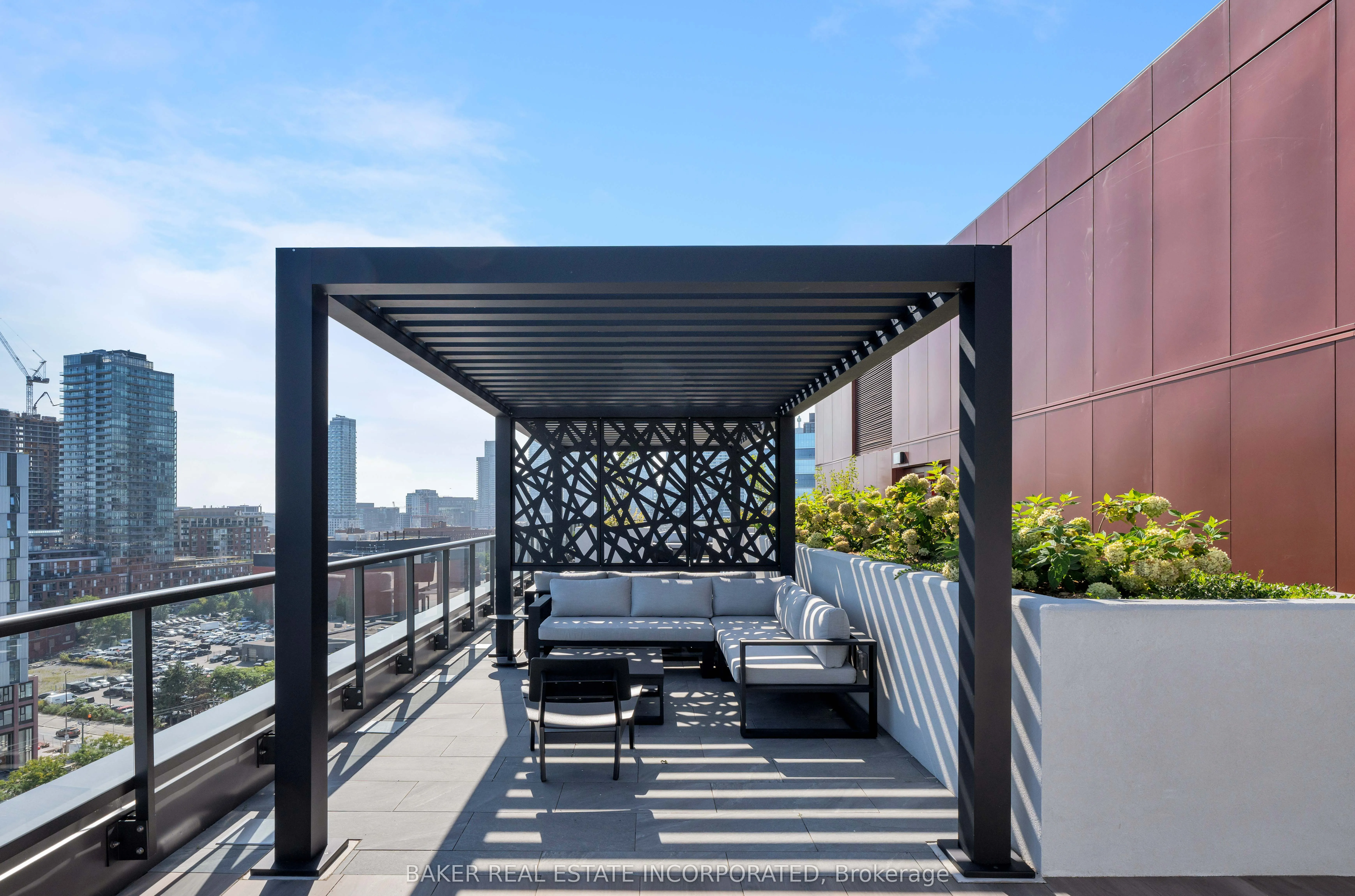 28 Eastern Avenue, #813