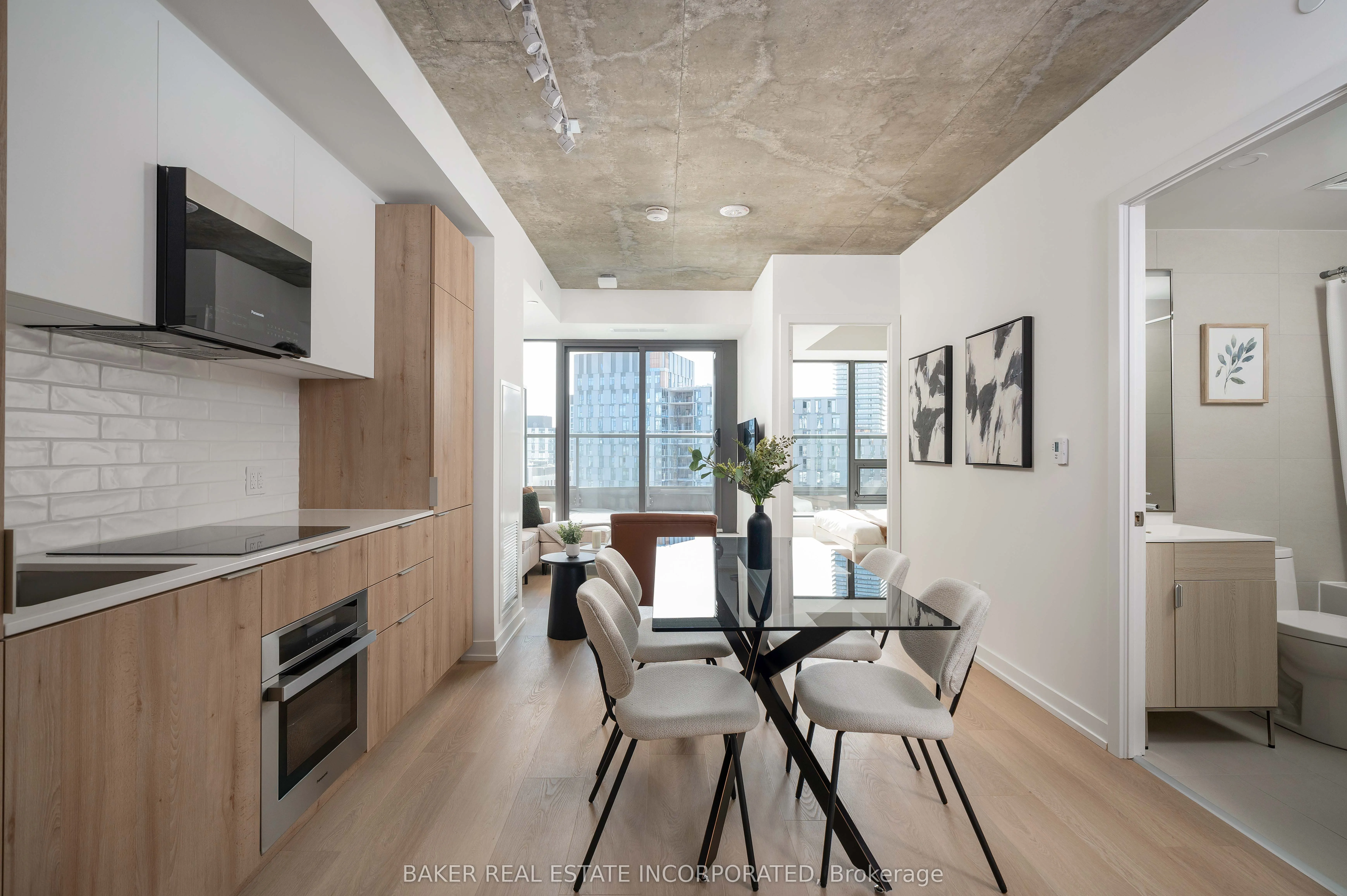 28 Eastern Avenue, #813