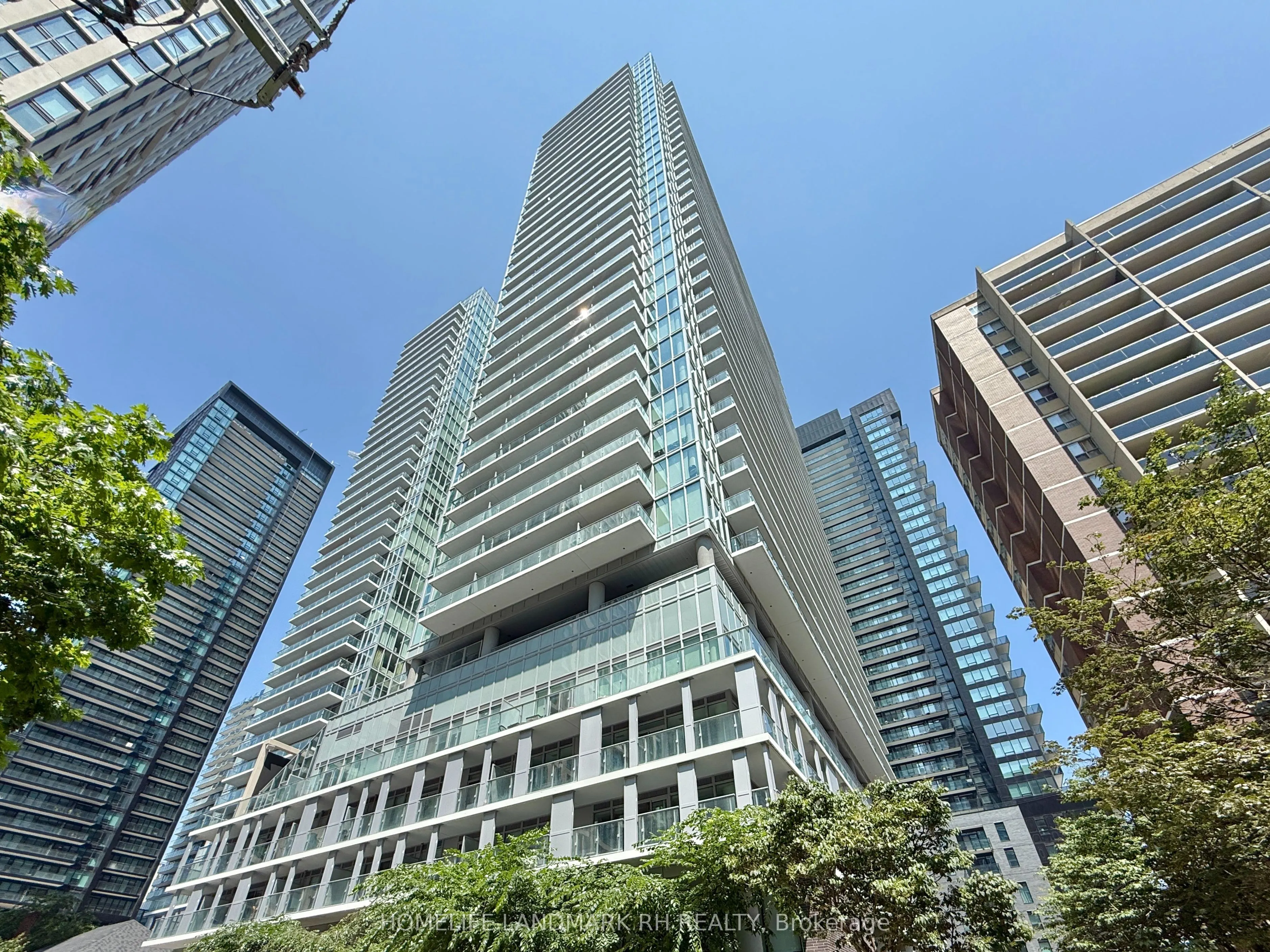 195 Redpath Avenue, #1912