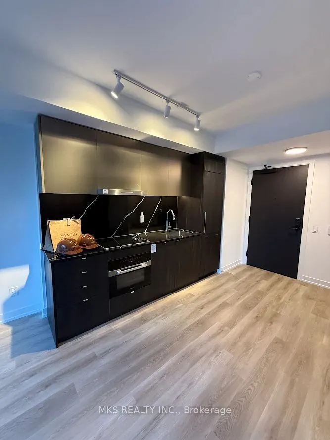 771 Yonge Street, #607