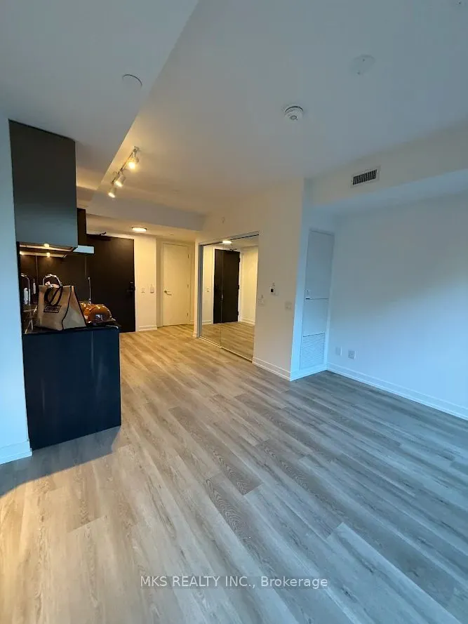 771 Yonge Street, #607