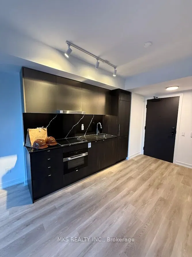 771 Yonge Street, #607