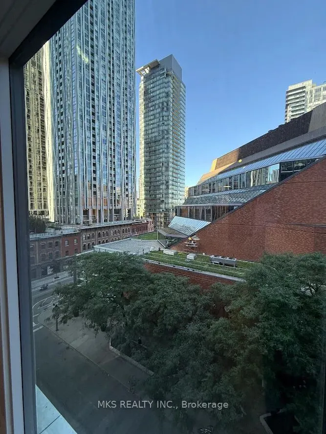 771 Yonge Street, #607