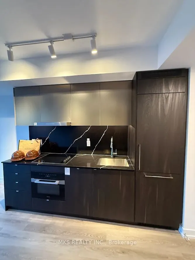 771 Yonge Street, #607