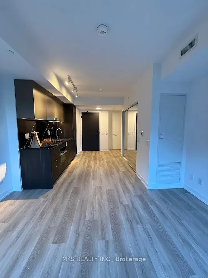 771 Yonge Street, #607