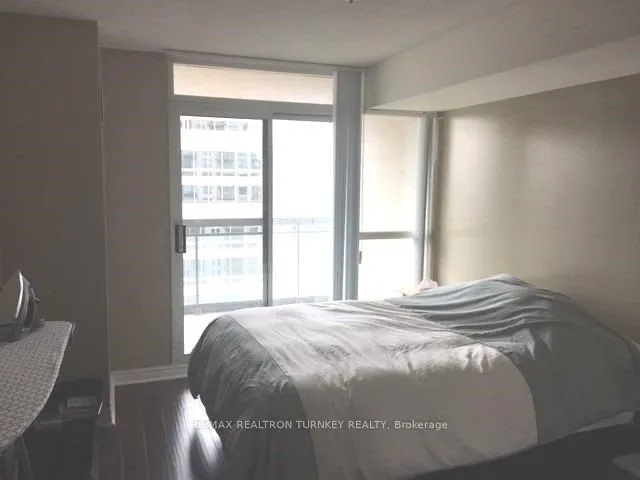 18 Parkview Avenue, #2116