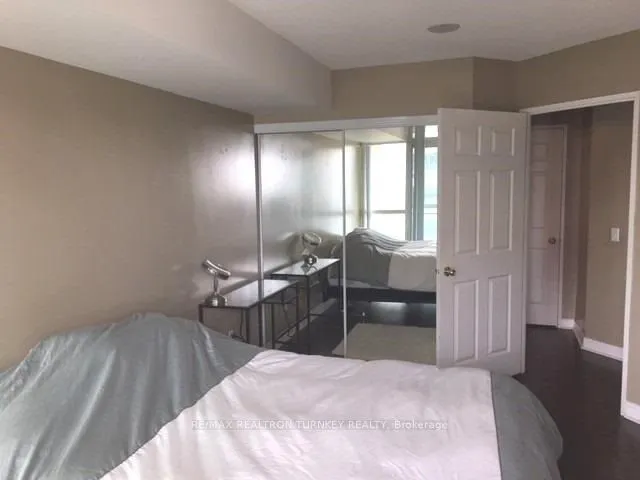 18 Parkview Avenue, #2116