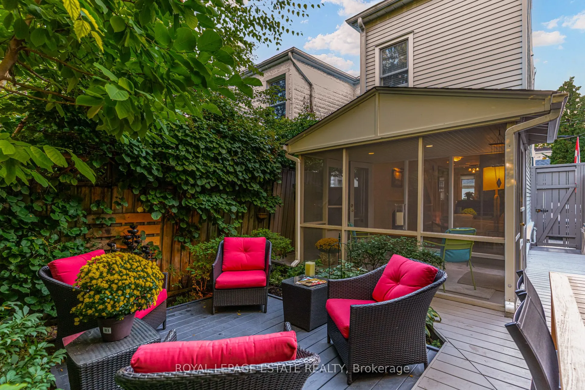 5 Woodstock Place