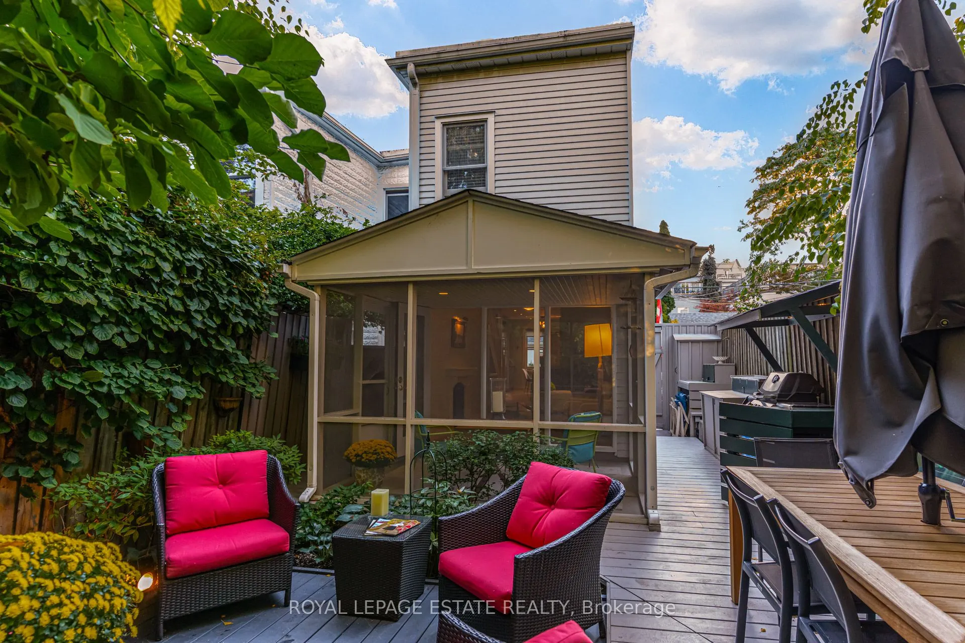5 Woodstock Place