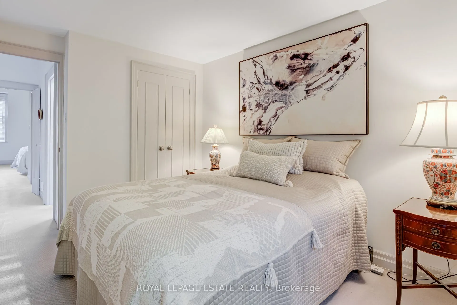 5 Woodstock Place