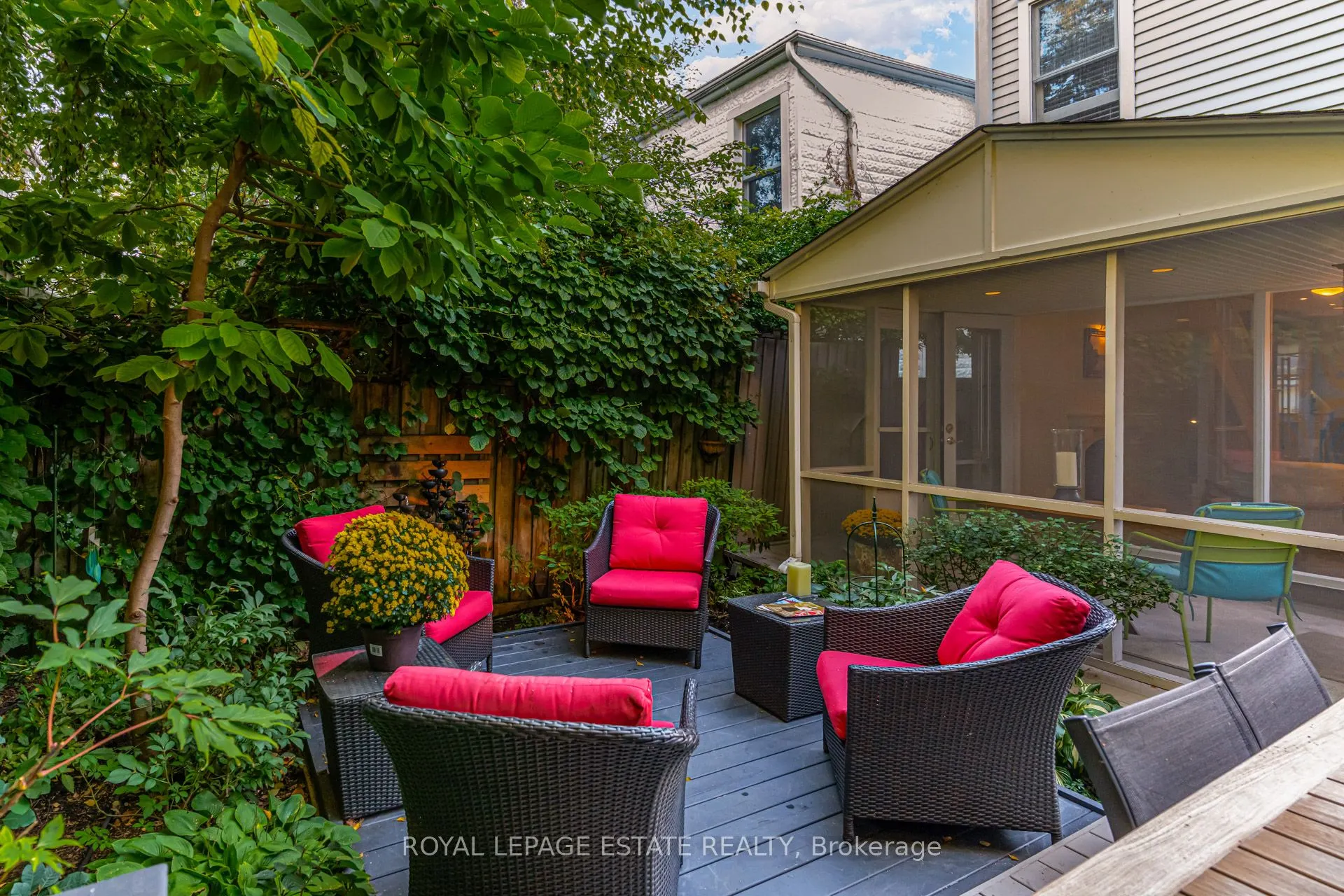 5 Woodstock Place
