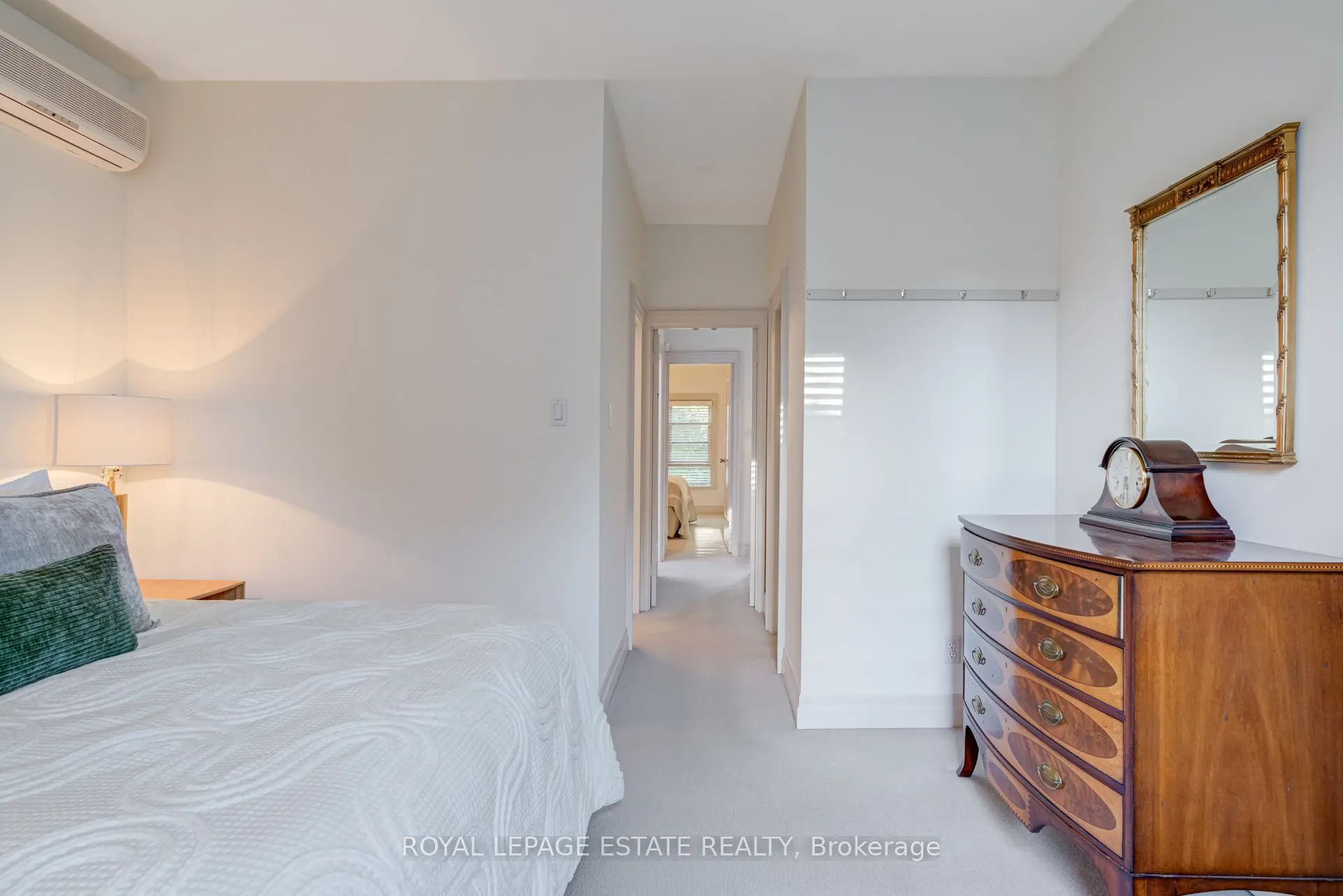 5 Woodstock Place