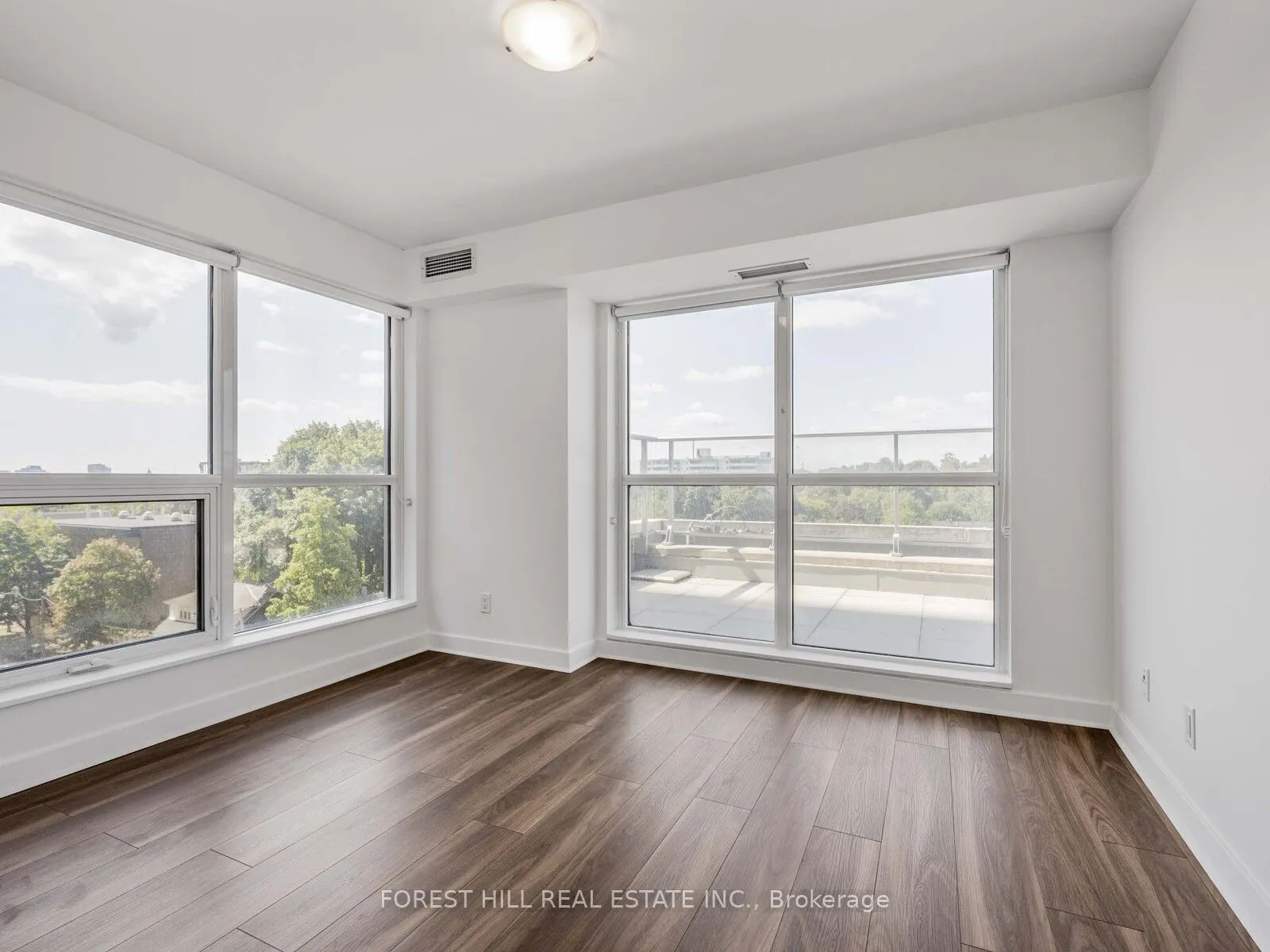 58 Orchard View Boulevard, #510