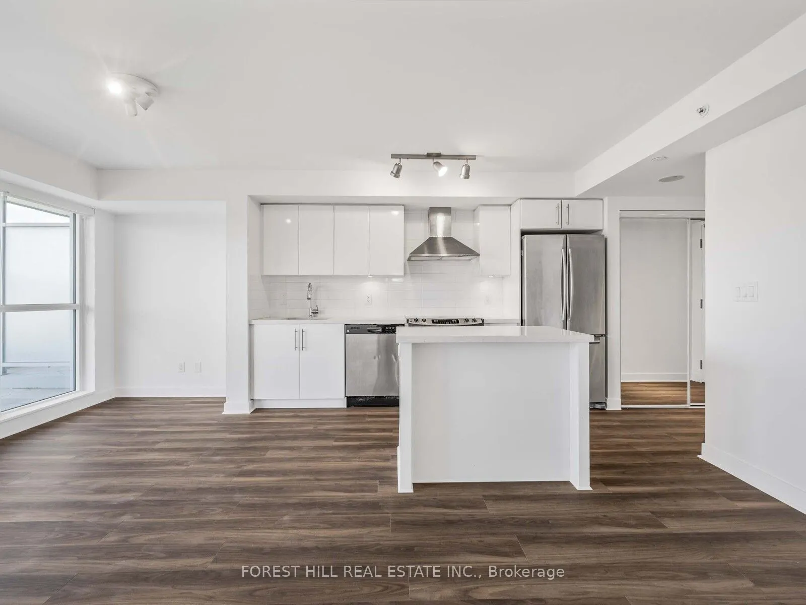 58 Orchard View Boulevard, #510