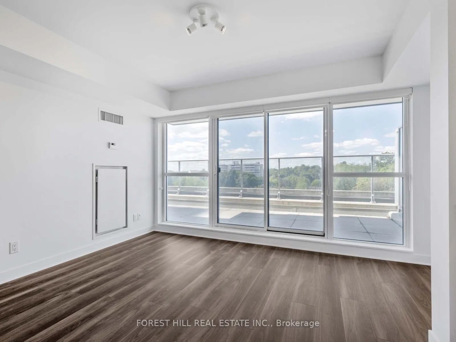 58 Orchard View Boulevard, #510