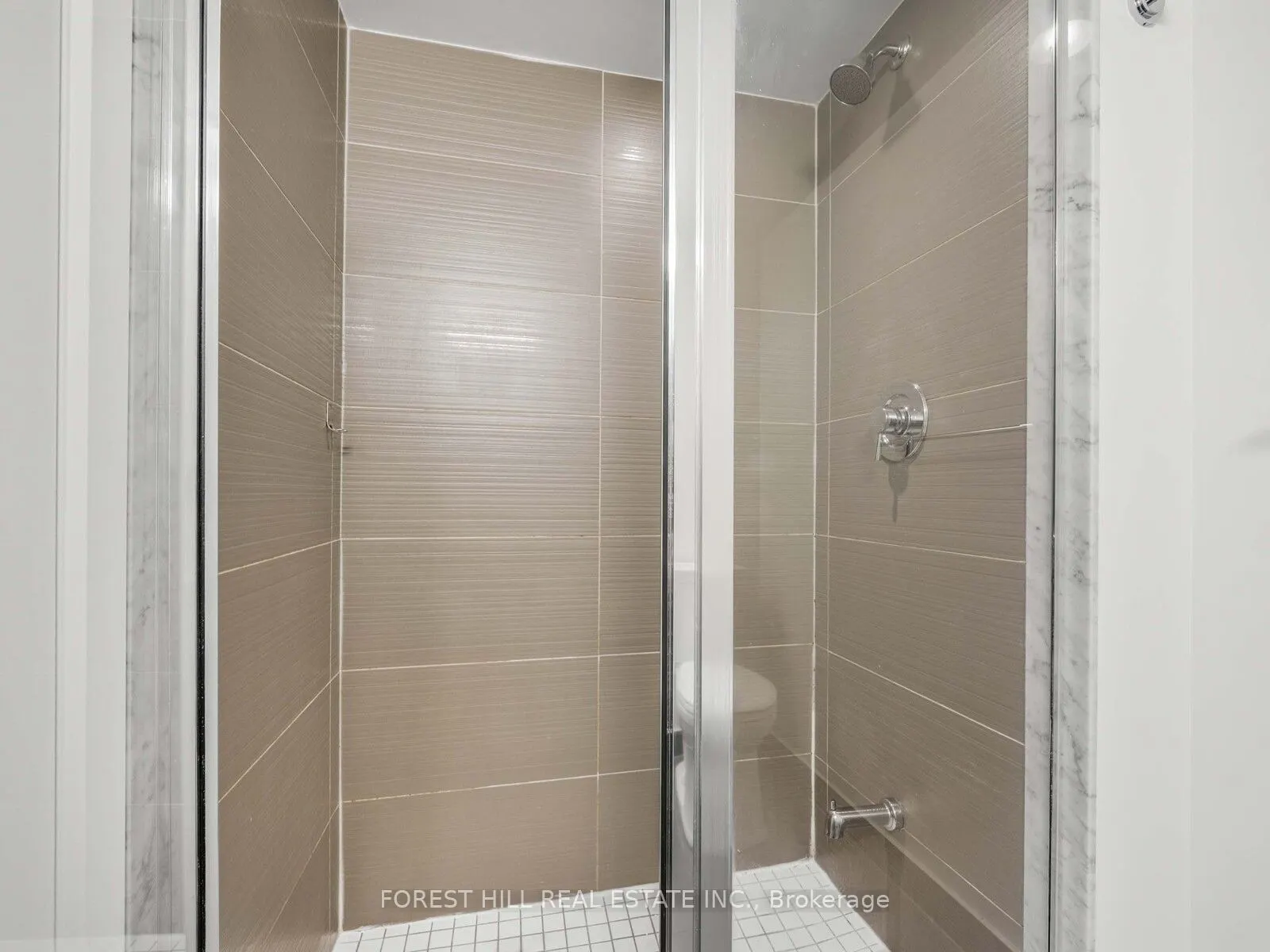 58 Orchard View Boulevard, #510