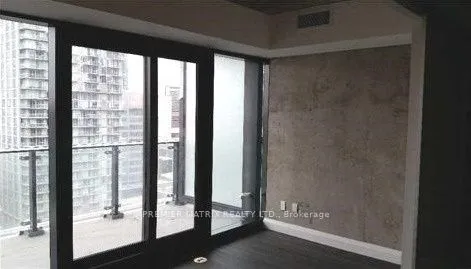 224 King Street W, #1102