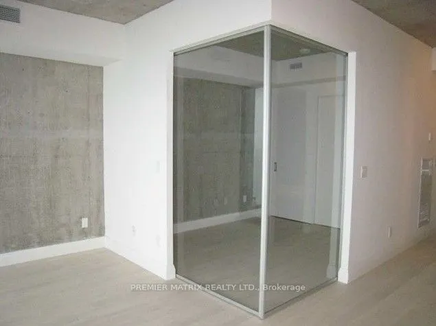 224 King Street W, #1102