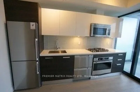 224 King Street W, #1102
