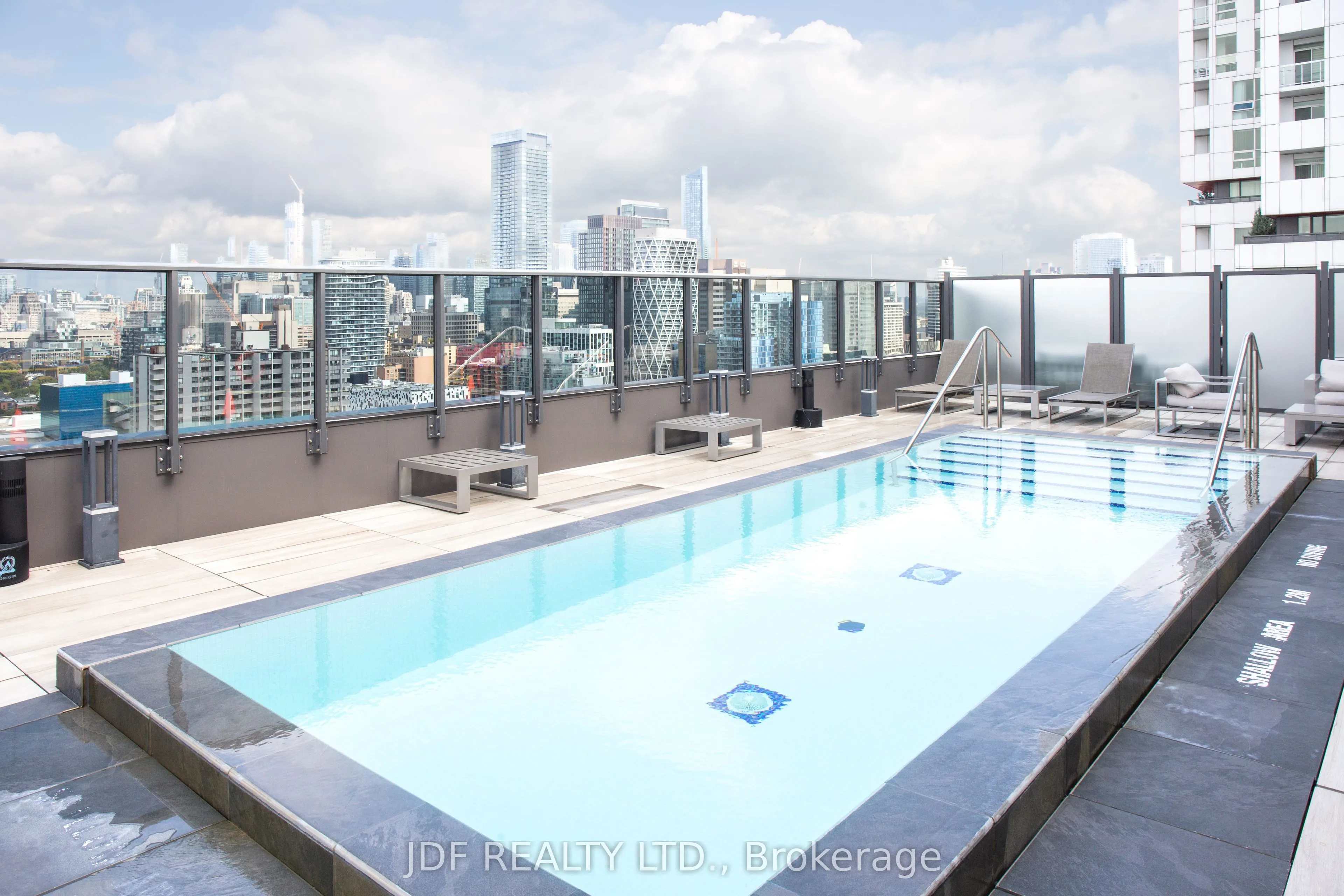 330 Richmond Street, #1615