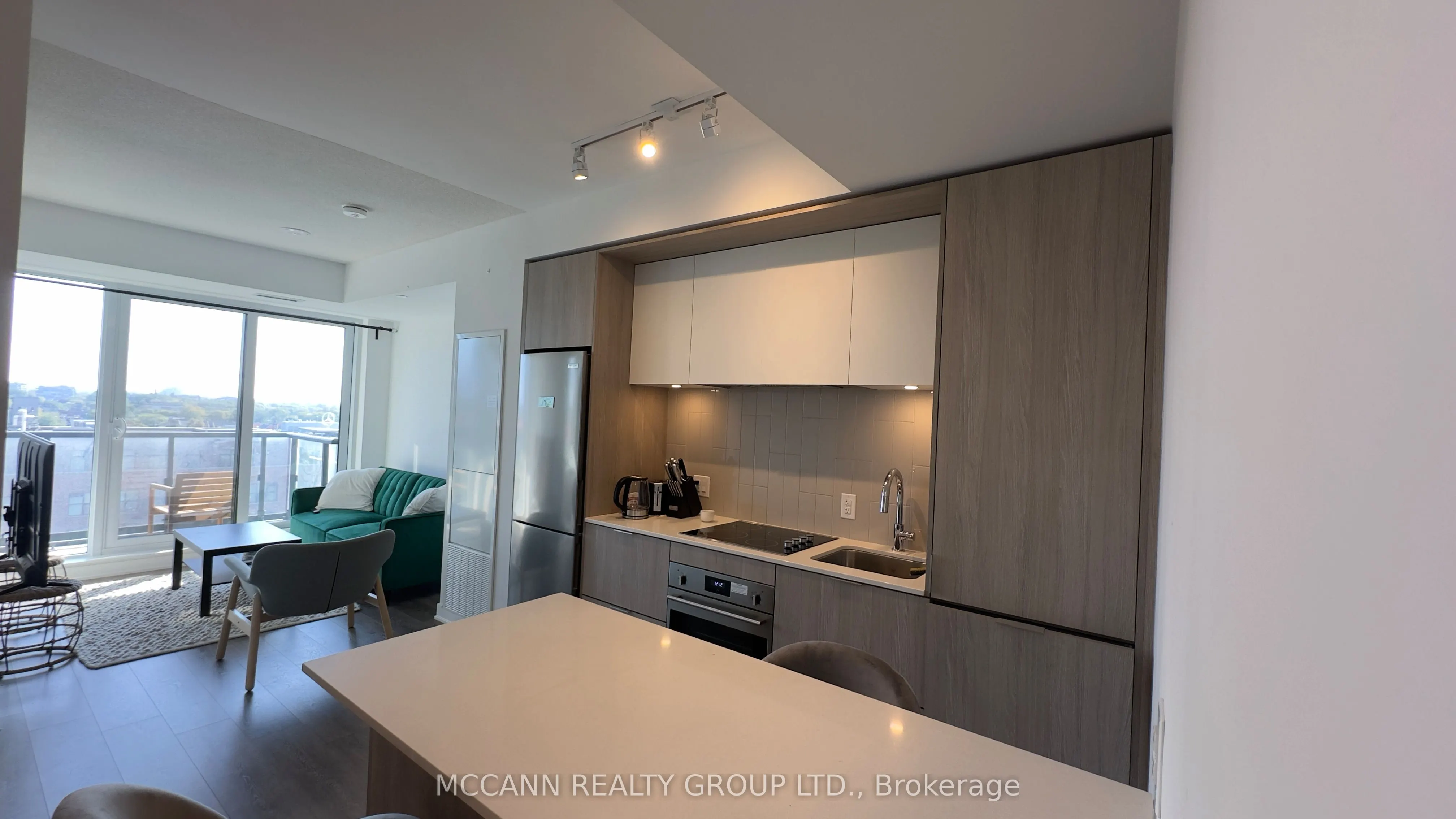 130 River Street, #811