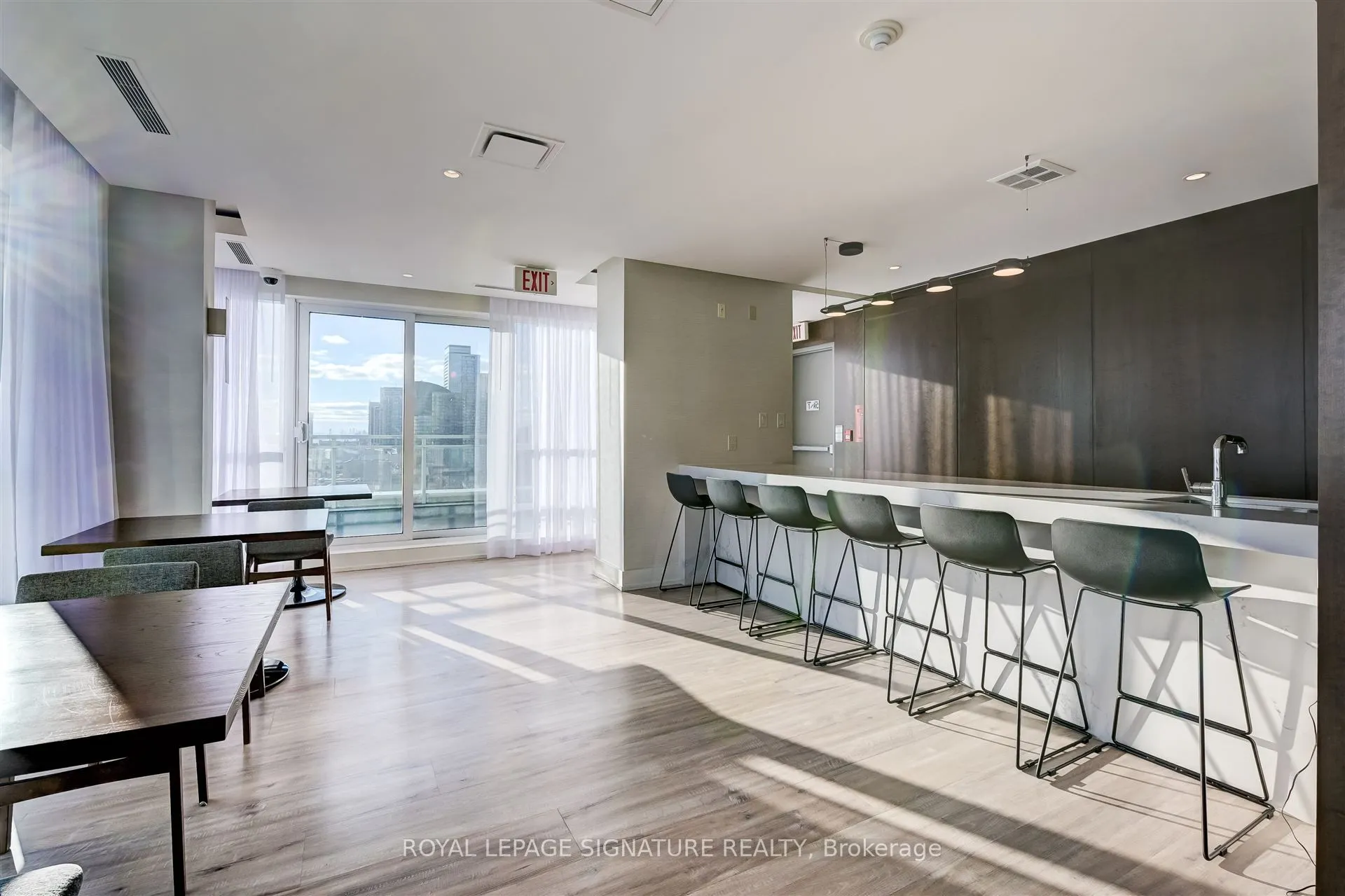 410 Queens Quay W, #505