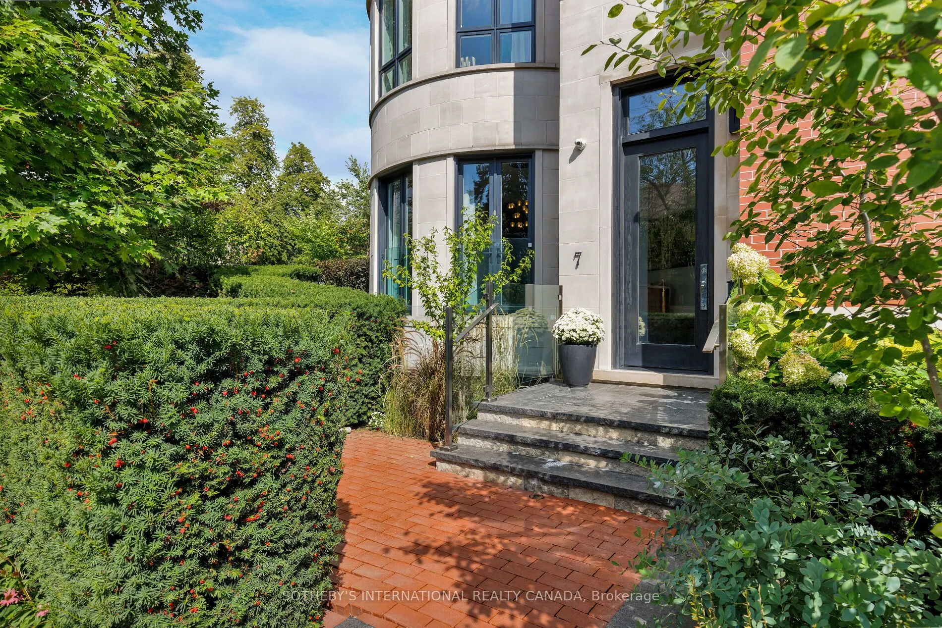 7 Thurloe Avenue