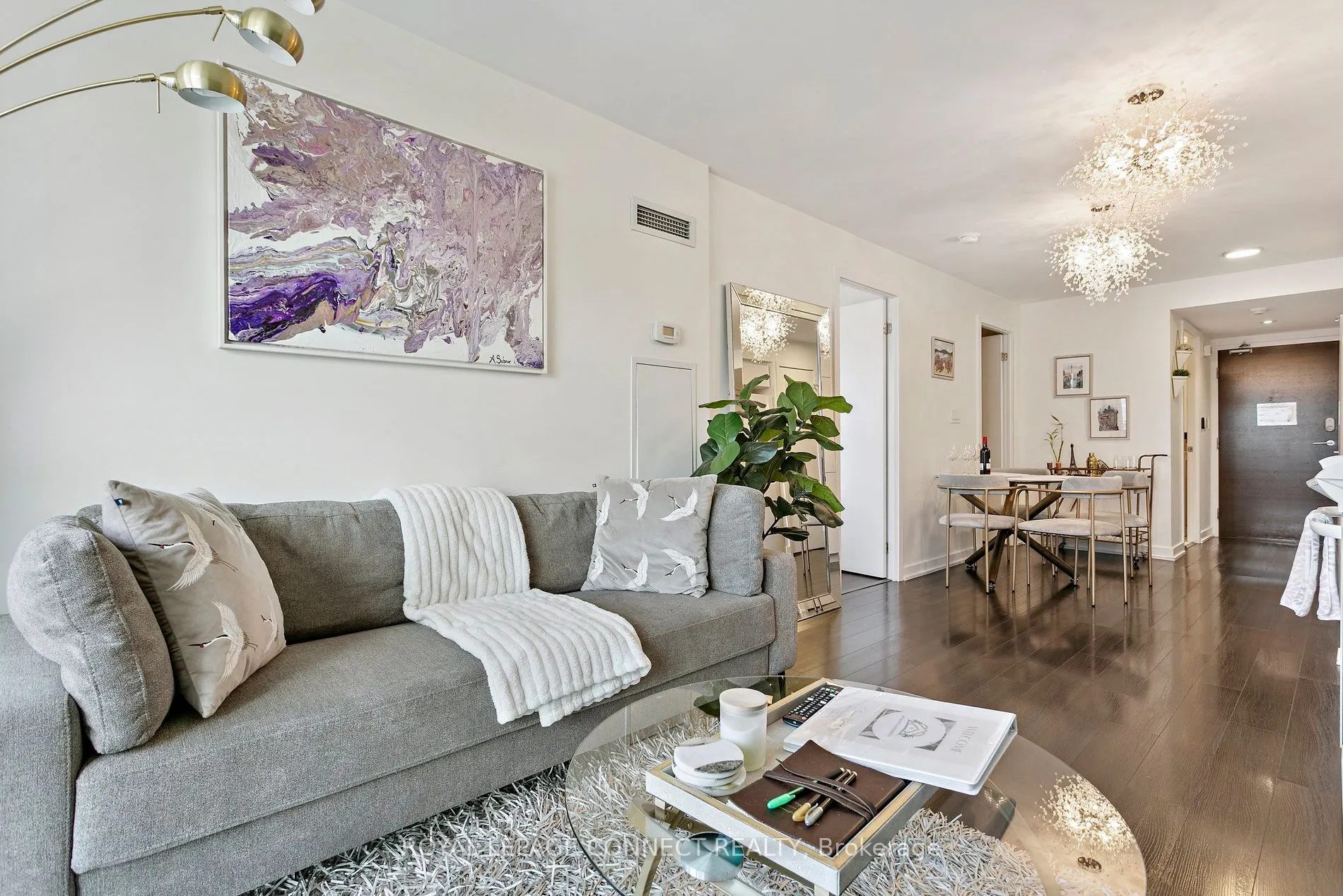151 Dan Leckie Way, #921