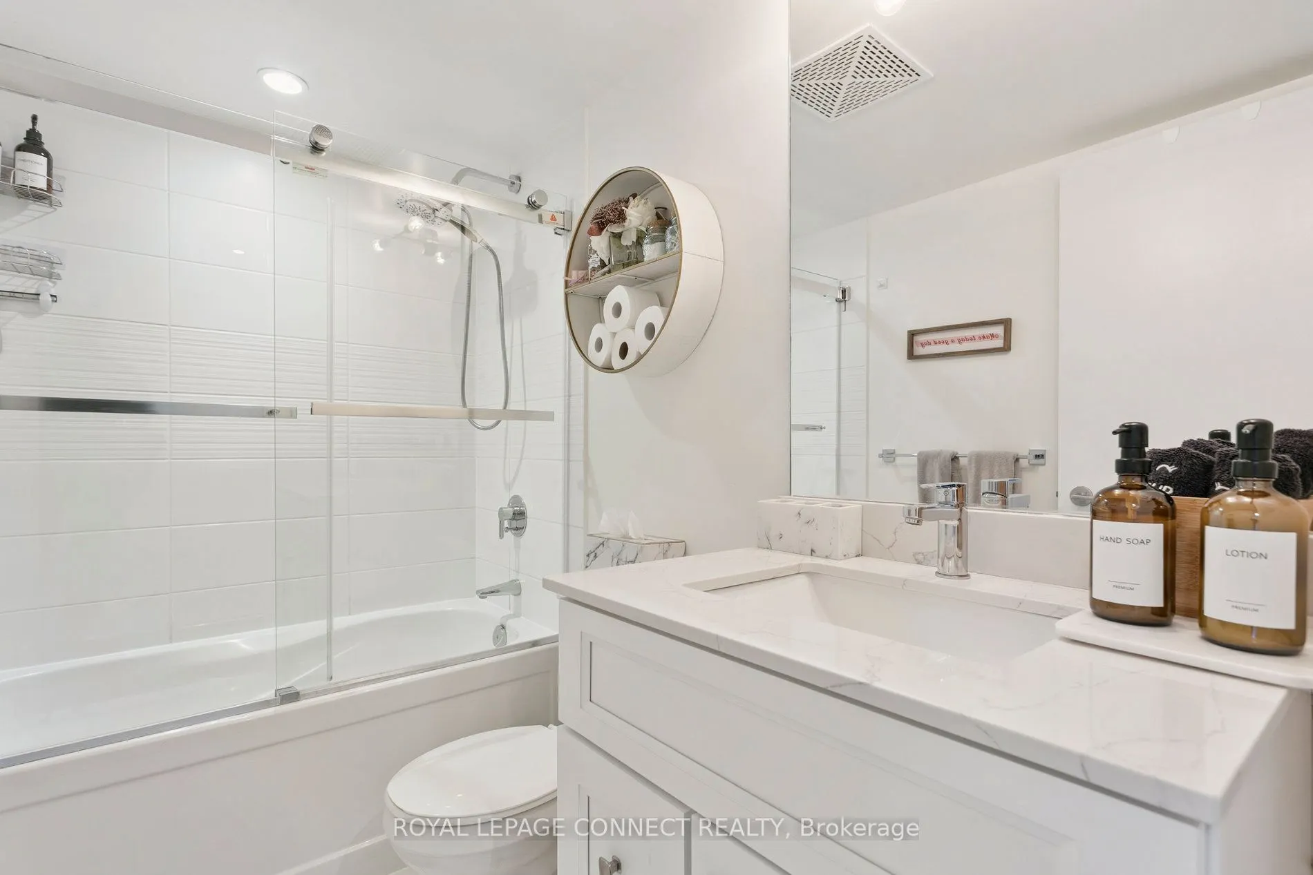 151 Dan Leckie Way, #921