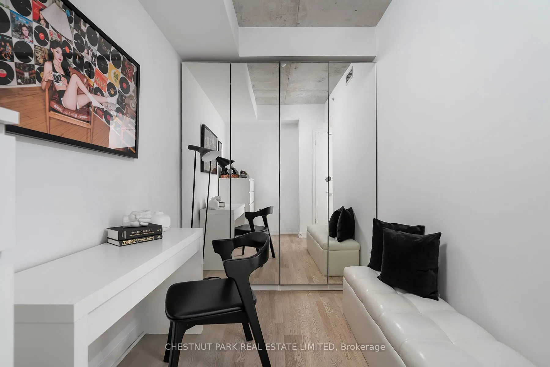 461 Adelaide Street, #230