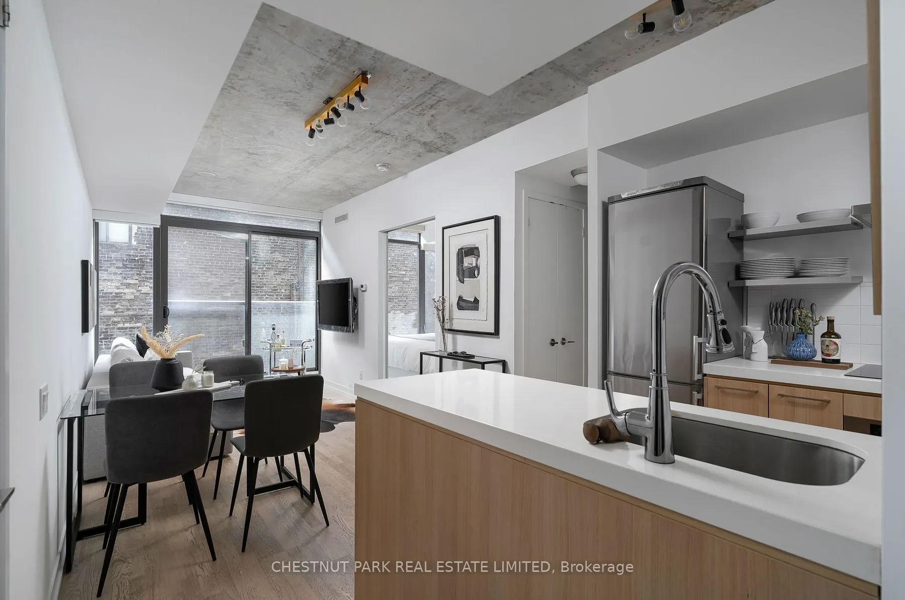 461 Adelaide Street, #230