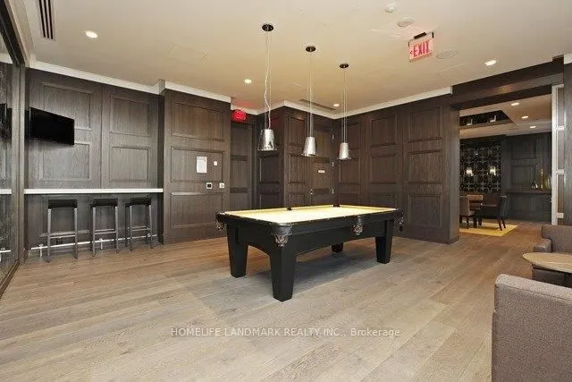 300 Front Street W, #1813