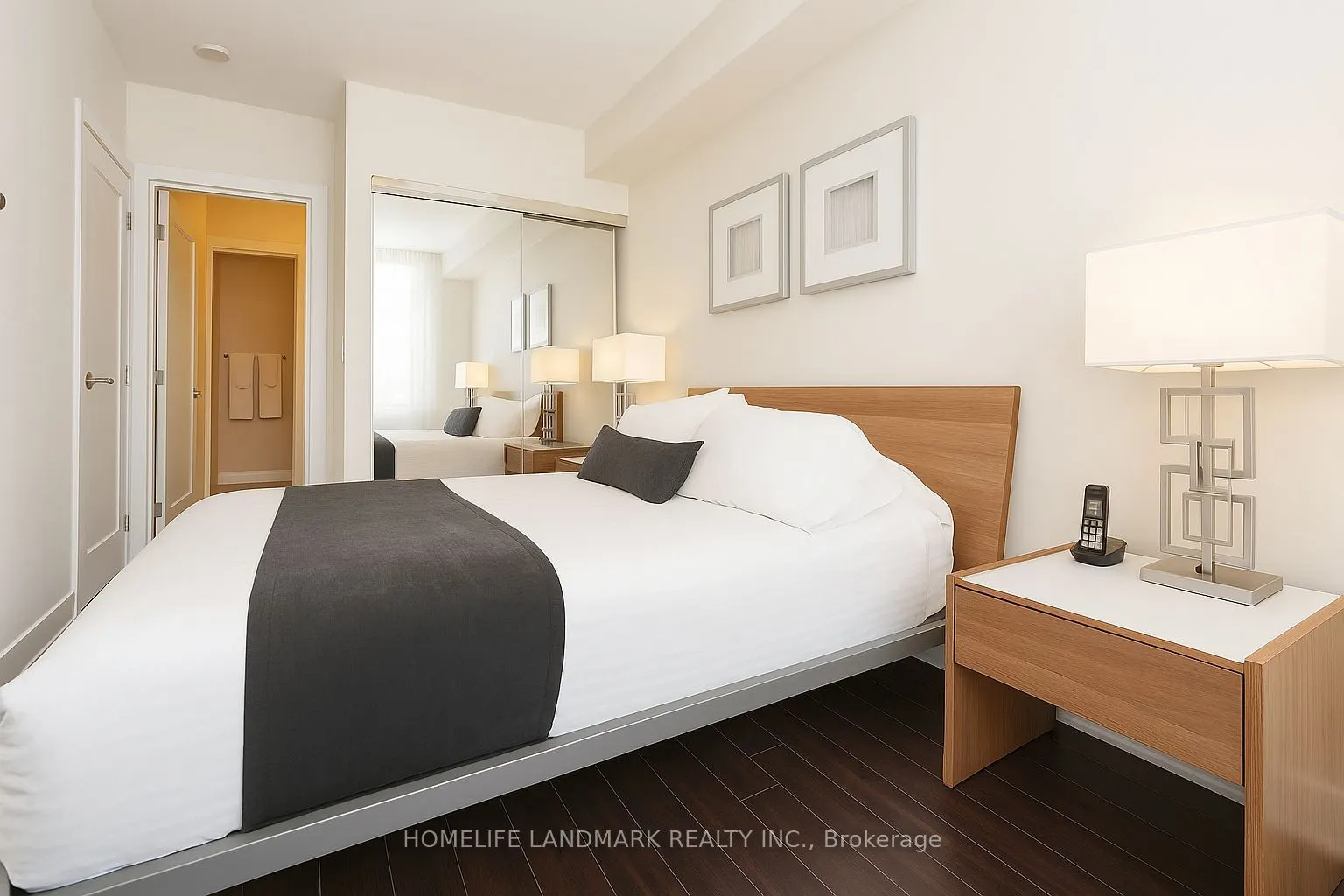 300 Front Street W, #1813