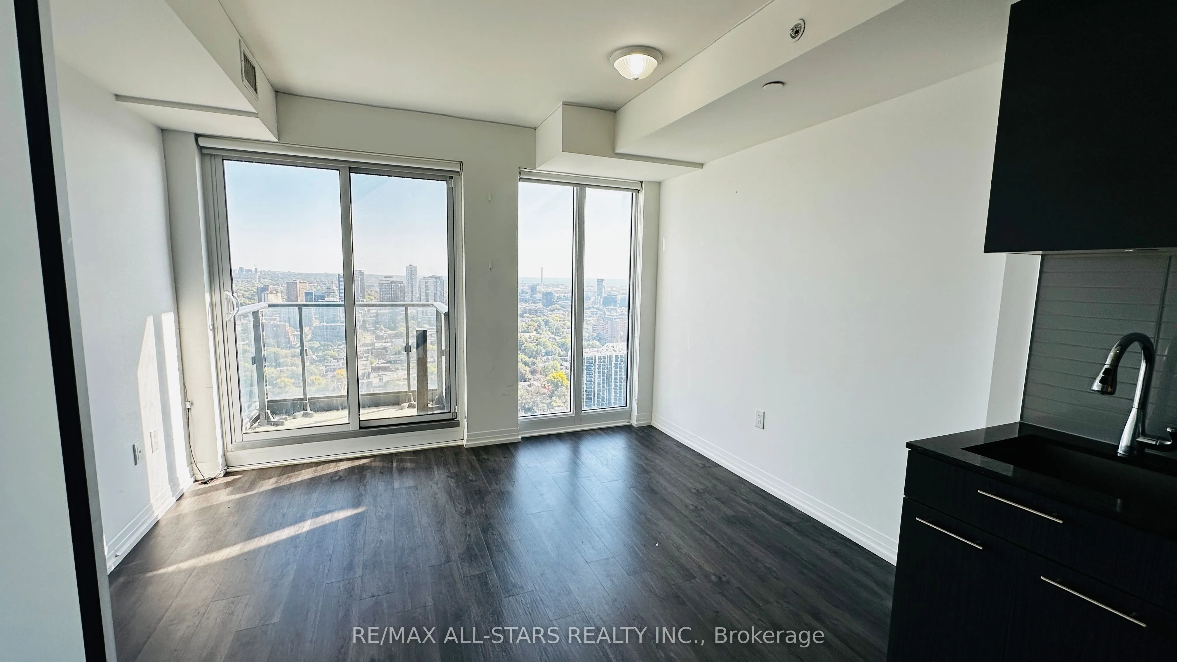 251 Jarvis Street, #3501