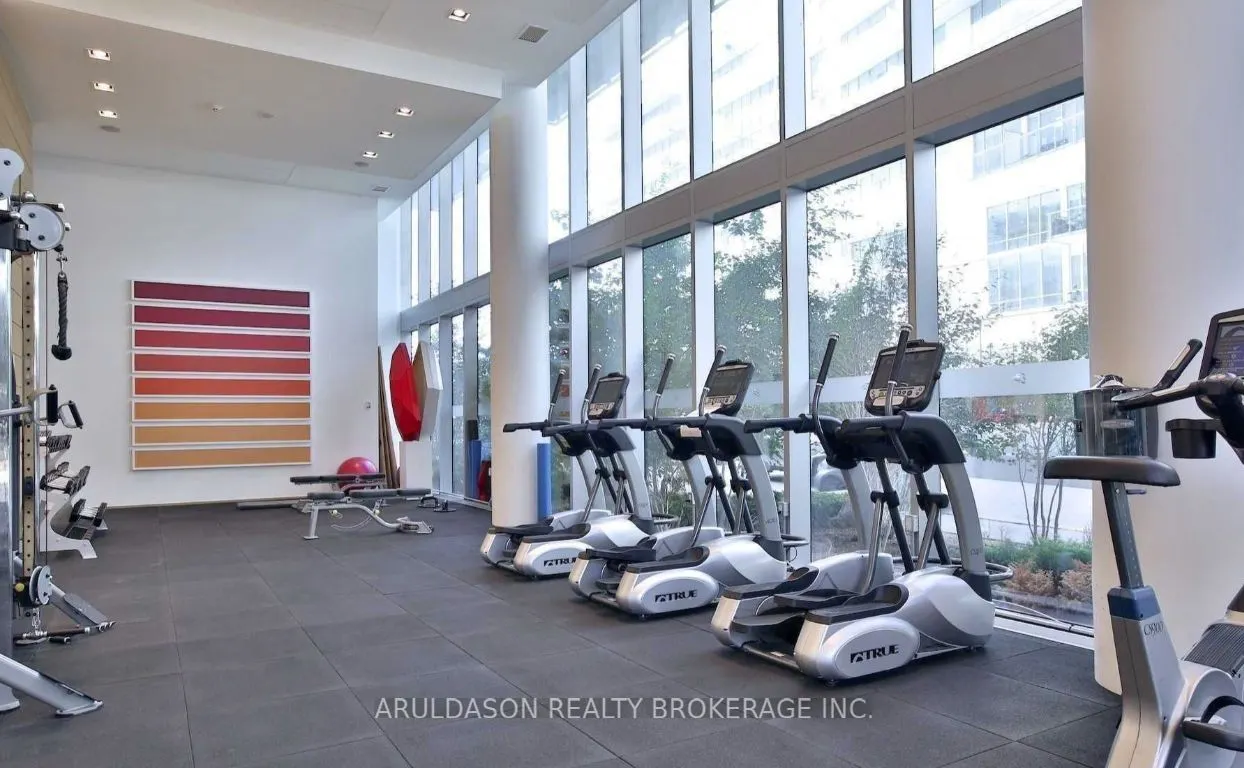 29 Queens Quay E, #1125