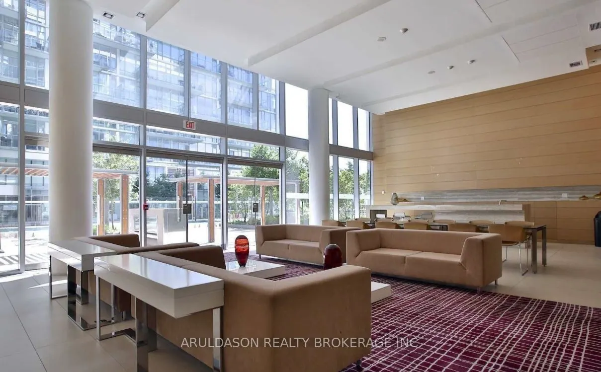 29 Queens Quay E, #1125