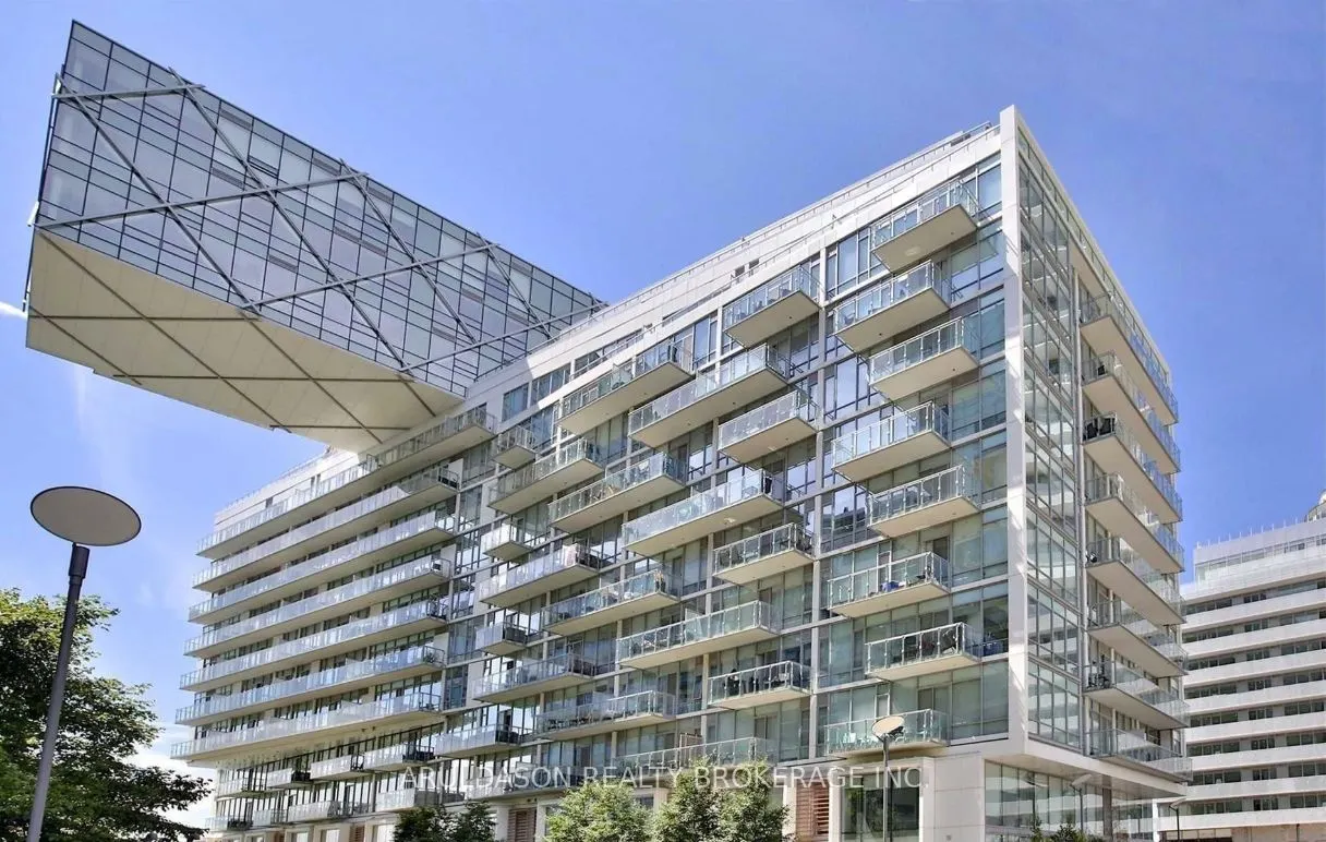 29 Queens Quay E, #1125