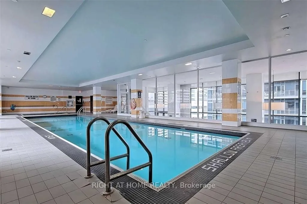 295 Adelaide Street W, #624