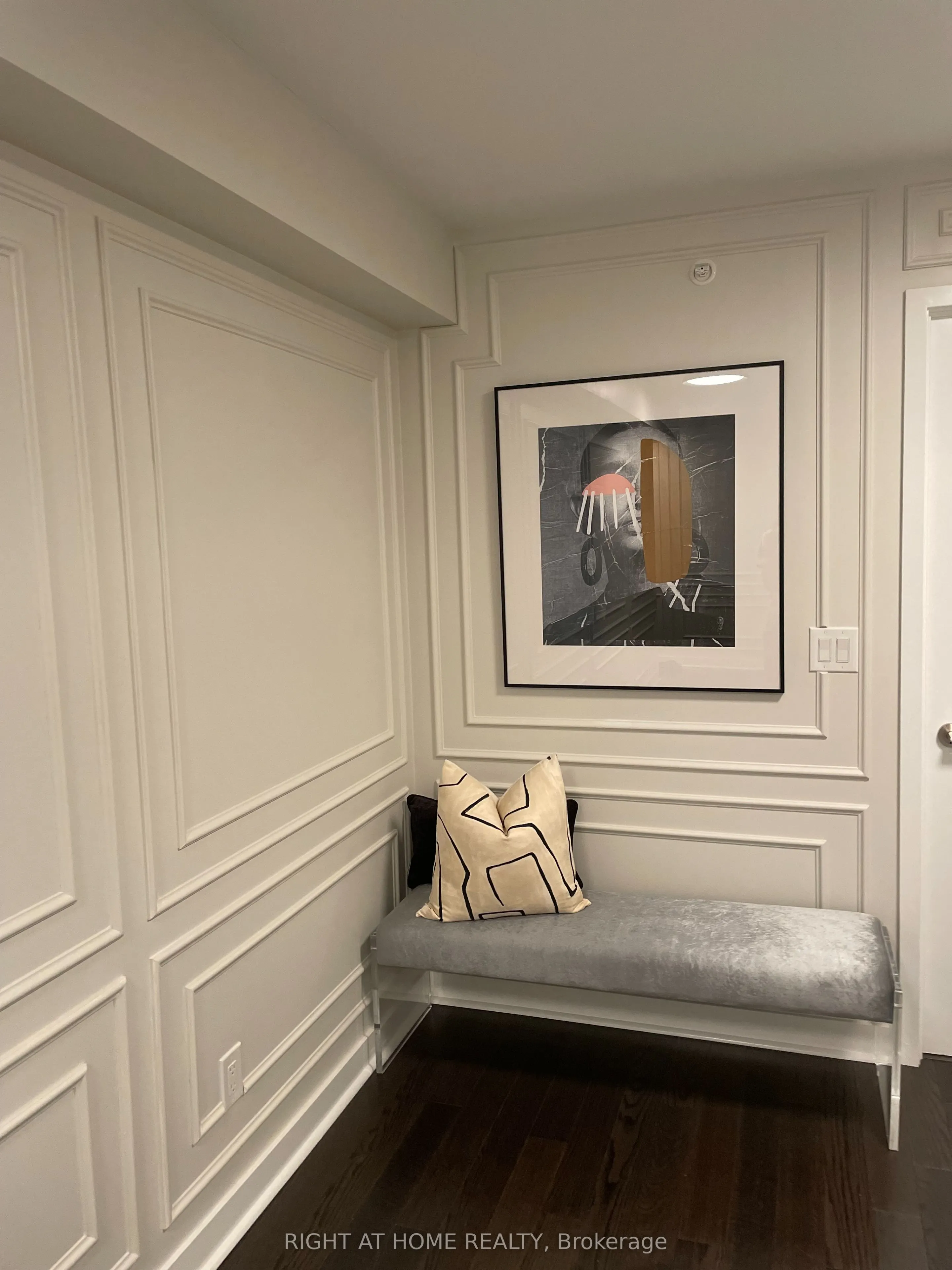 295 Adelaide Street W, #624
