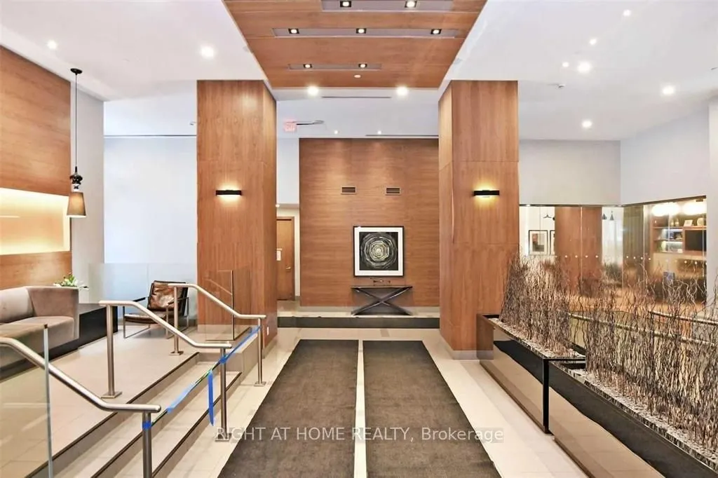 295 Adelaide Street W, #624