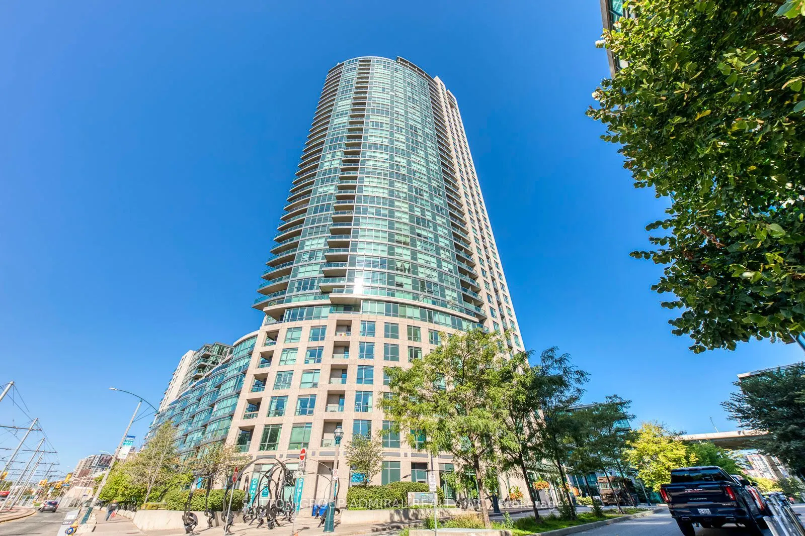 219 Fort York Boulevard, #709